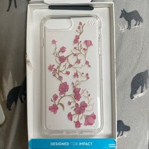 IPhone 8 Plus case. If you are interested in this case lmk.